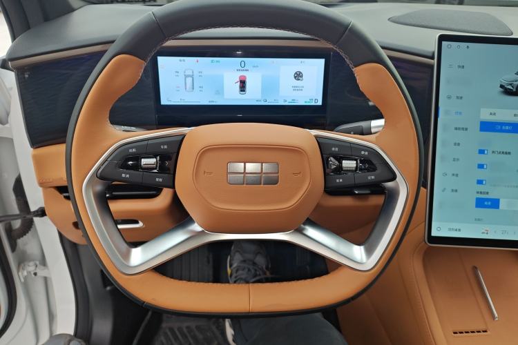 Used  L7 2025 EM-i 115km Exploration+ Edition