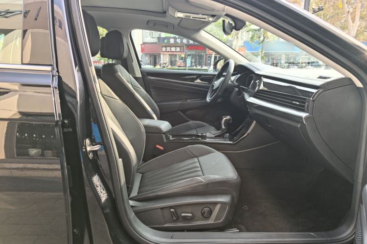 Used Volkswagen Passat 2024 380TSI Dragon Edition
