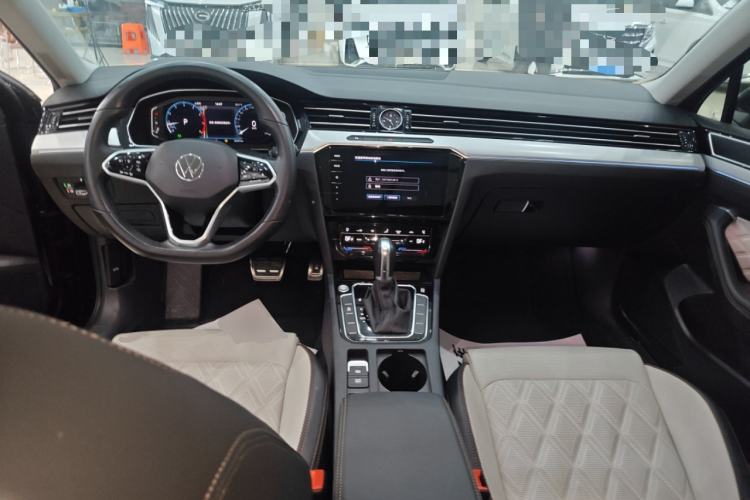 Used Volkswagen Magotan 2023 2 Million Units Commemorative Edition 330TSI DSG Luxury Version
