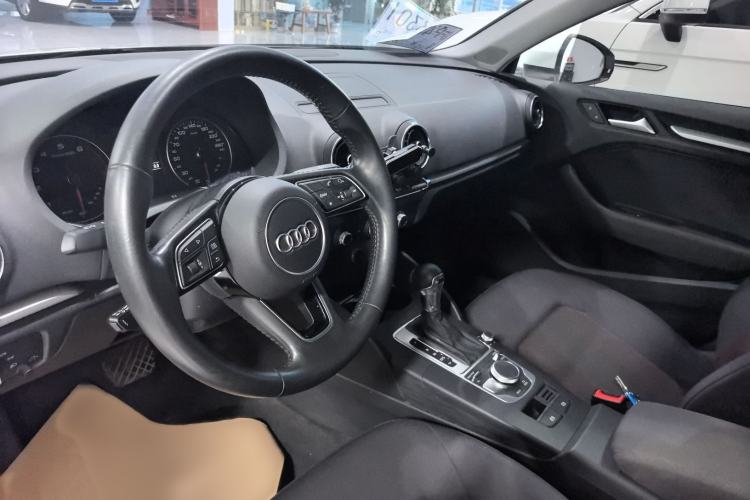 Used Audi A3 2020 Restyled Limousine 35 TFSI Ambition Version China VI
