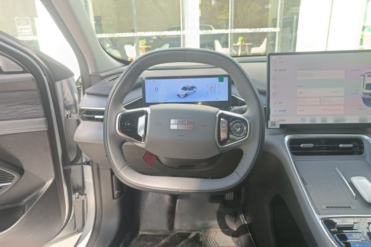 Used  L6 2025 EM-i 140km Starship Edition
