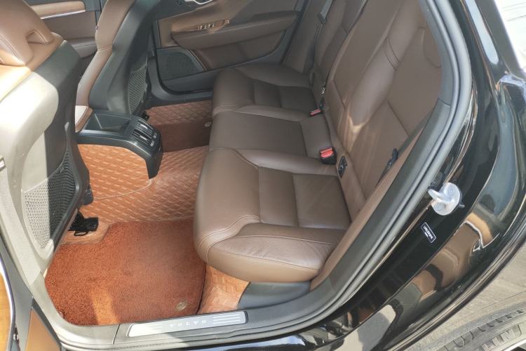 Used Volvo S90 2024 B5 Zhiyi Luxury Edition
