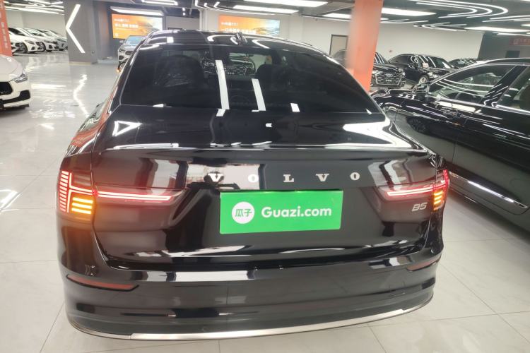 Used Volvo S90 2026 B5 Zhiyuan Luxury Edition