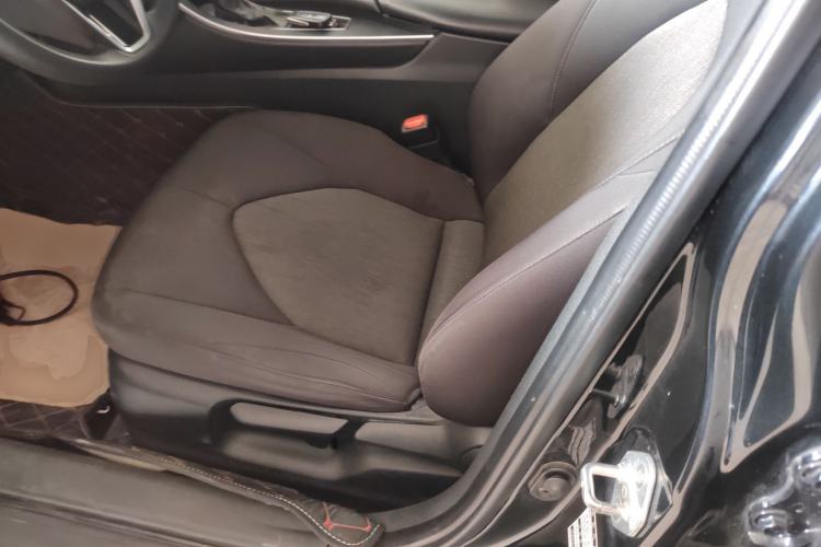 Used Toyota Avalon 2019 2.0L Ambition Edition China VI
