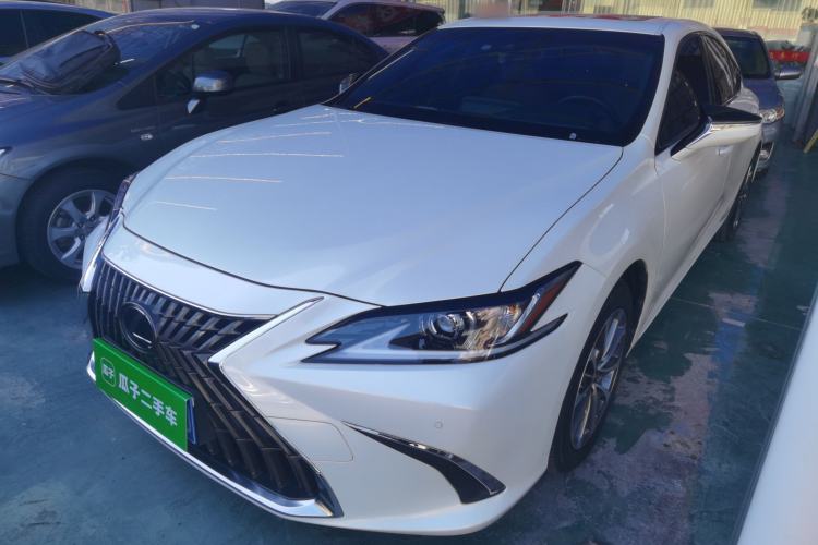 Used Lexus ES 2021 260 Excellence Edition
