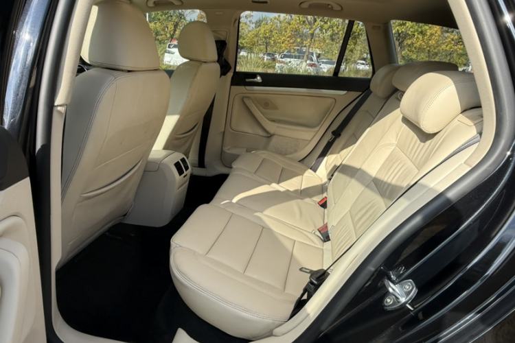 Used Volkswagen Golf 2011 1.4 TSI Luxury Touring Edition
