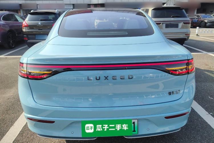 Used Hima Luxeed S7 2025 705 km Pro