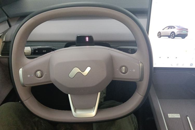 Used ONVO L60 2024 60 kWh Rear-Drive Version
