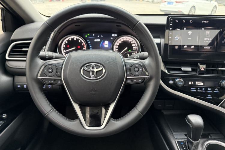 Used Toyota Camry 2021 2.0G Luxury Edition
