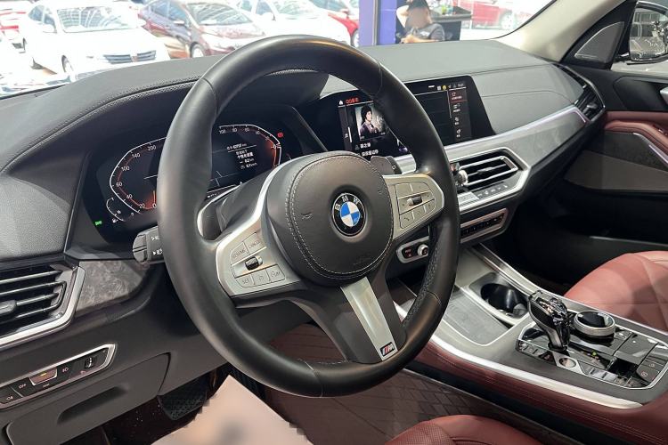 Used BMW X5 2022 Restyled xDrive 30Li Luxury Version M Sport Package