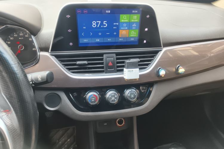 Used Baojun 310W 2017 1.5L Manual Fashion Edition China VI
