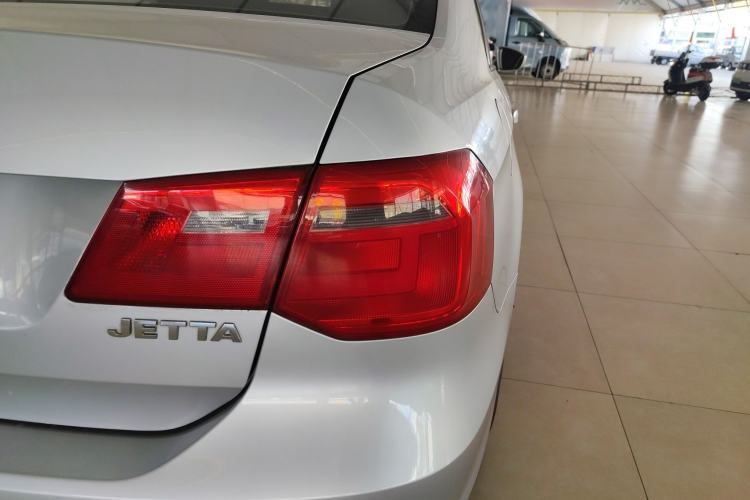 Used Volkswagen Jetta 2013 1.6L Automatic Fashion Model
