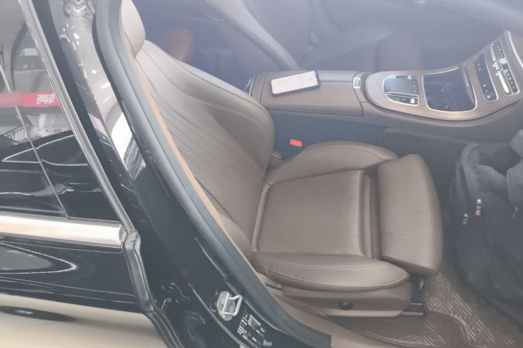 Used Mercedes-Benz E-Class 2023 Facelift E 260 L