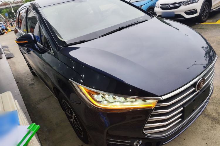 Used BYD Song MAX 2018 1.5T Manual Smart Connect Luxury 6-Seater
