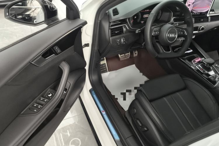 Used Audi A4L 2023 40 TFSI Luxury Dynamic Model

