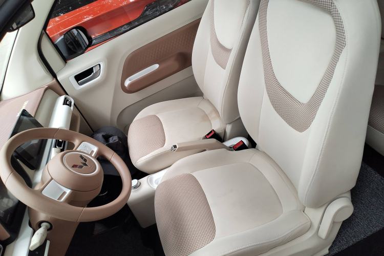 Used Wuling Hongguang MINIEV 2024 3rd Generation 215km Advanced Version
