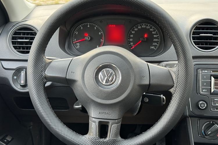 Used Volkswagen Jetta 2015 Value Edition 1.6L Manual Fashionable Style
