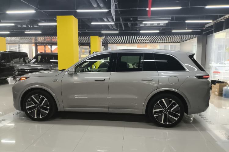 Used Li Auto L8 2024 Ultra Model

