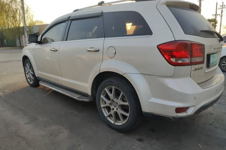 Used Dodge Journey 2013 2.4L Two-Wheel Drive Luxury Version
