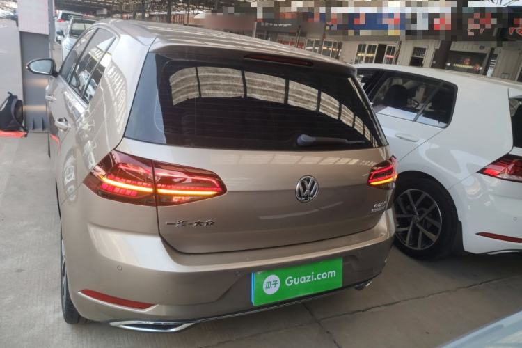 Used Volkswagen Golf 2018 230TSI Automatic Luxury Version
