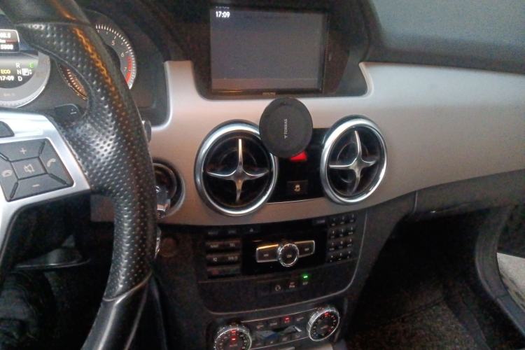 Used Mercedes-Benz GLK-Class 2015 GLK 260 4MATIC Dynamic Edition Ultimate Version
