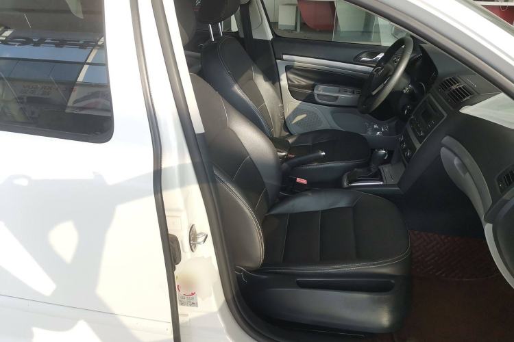 Used Skoda Octavia 2015 Classic Model 1.6L Automatic Elegance Edition
