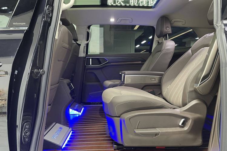 Used Volkswagen Viloran 2023 380TSI Luxury Edition
