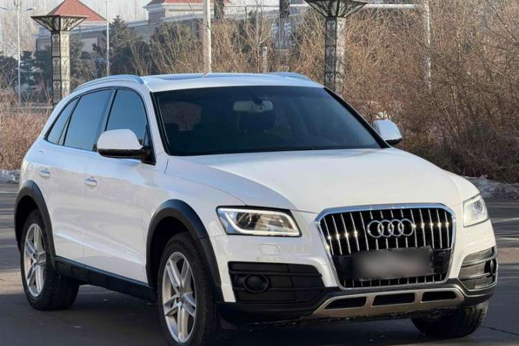 Used Audi Q5 2017 Plus 40 TFSI Technology Model
