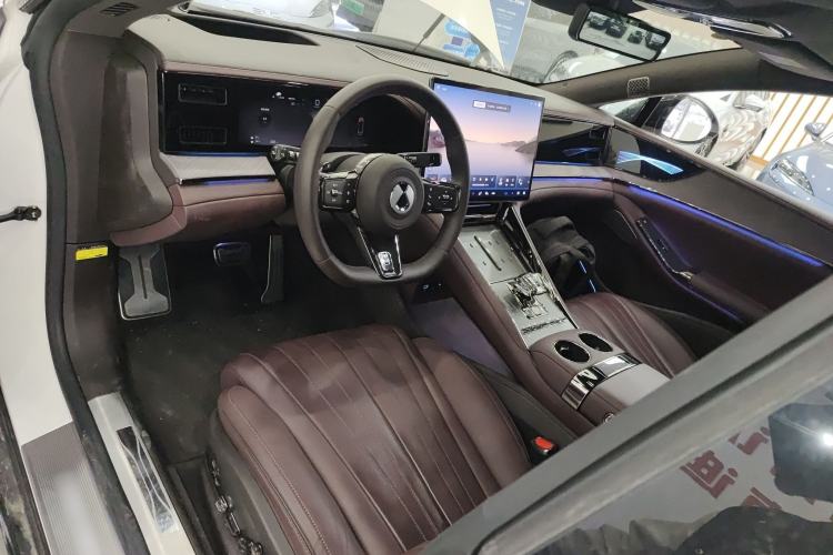 Used Denza Z9GT 2024 1100 Four-Wheel Drive Ultra Version
