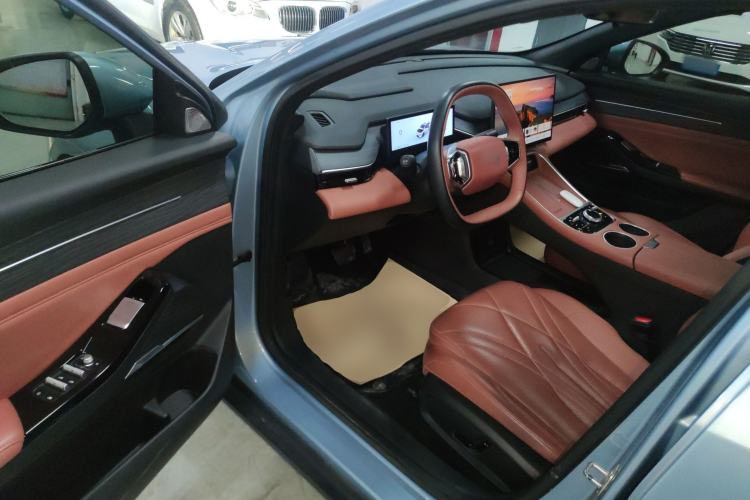 Used  L6 2025 EM-i 140km Starship Edition