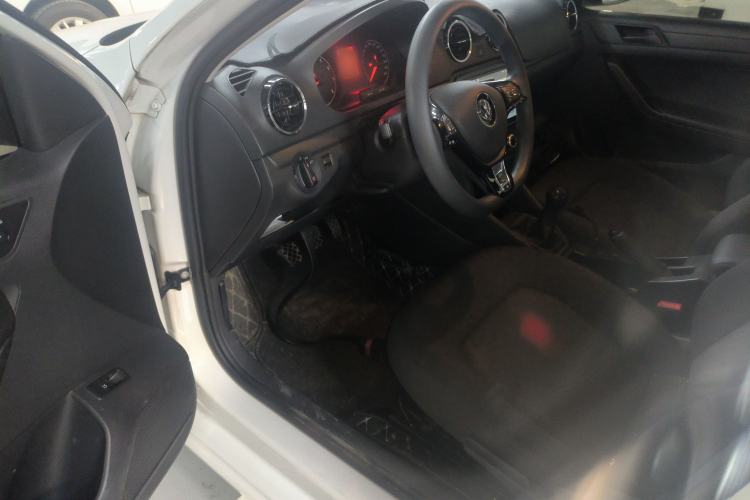 Used Volkswagen Jetta 2017 1.4L Manual Fashion Edition
