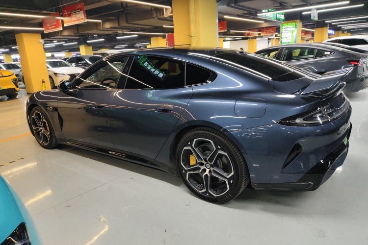 Used  SU7 2024 Four-Wheel Drive Ultra-Long Range Advanced Intelligent Driving Max Edition
