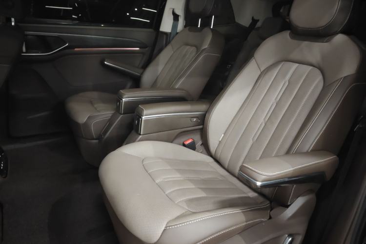 Used Volkswagen Viloran 2022 330TSI Luxury Edition
