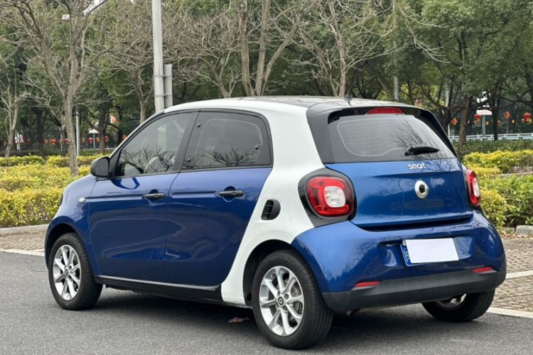 Used  forfour 2018 1.0L 52 kW Dynamic Edition