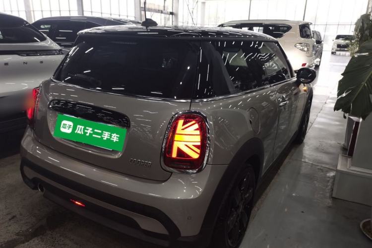Used MINI MINI 2023 Updated 1.5T COOPER Artist
