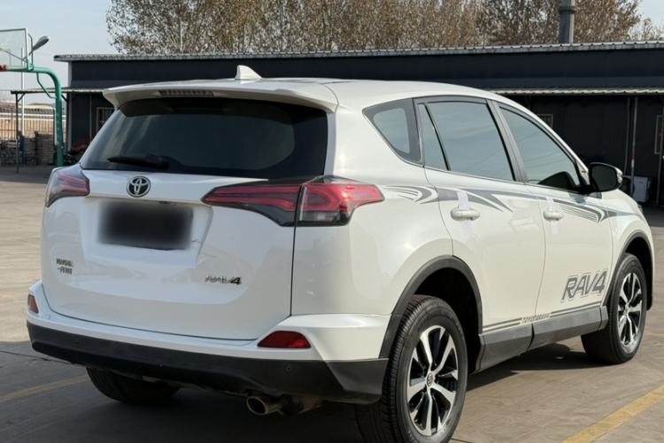 Used Toyota RAV4 2019 2.0L CVT Two-Wheel Drive Pioneer Edition China V Standard
