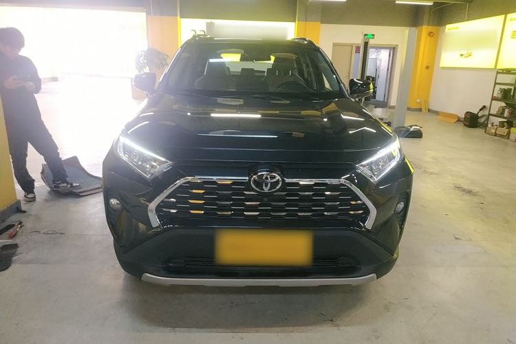 Used Toyota RAV4 2021 2.0L CVT Two-Wheel Drive Fashion Edition