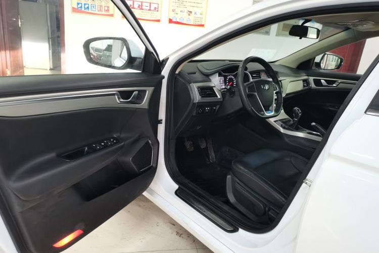 Used Geely Auto Emgrand GL 2017 1.8L Manual Elite Model
