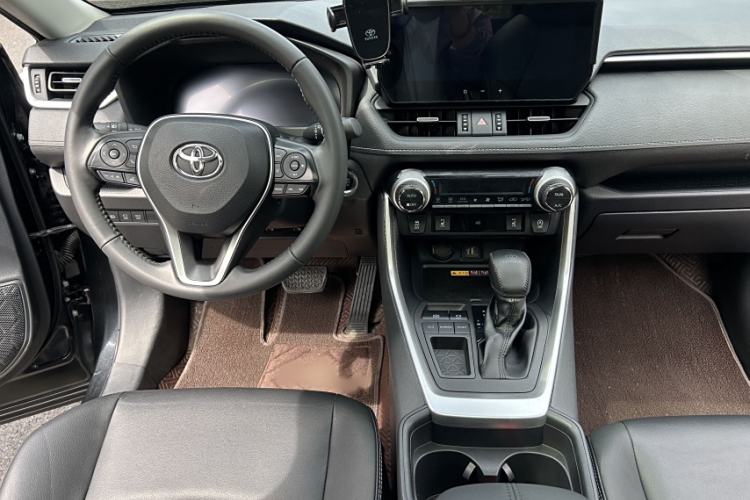 Used Toyota RAV4 2023 2.0L CVT Two-Wheel Drive Fashion Plus Edition
