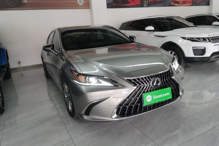 Used Lexus ES 2022 300h Excellence Edition
