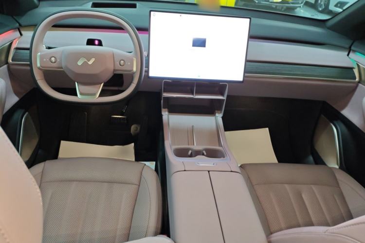 Used ONVO L60 2024 60 kWh All-Wheel Drive
