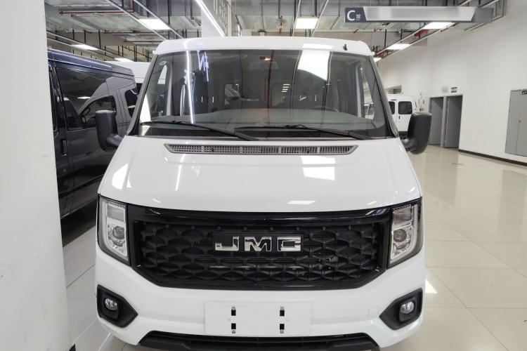 Used JMC Fushun 2023 2.0T Automatic Short-Wheelbase Low-Roof Commercial & Multi-Purpose Passenger Vehicle 6-Seater with Dual-Opening Tailgate
