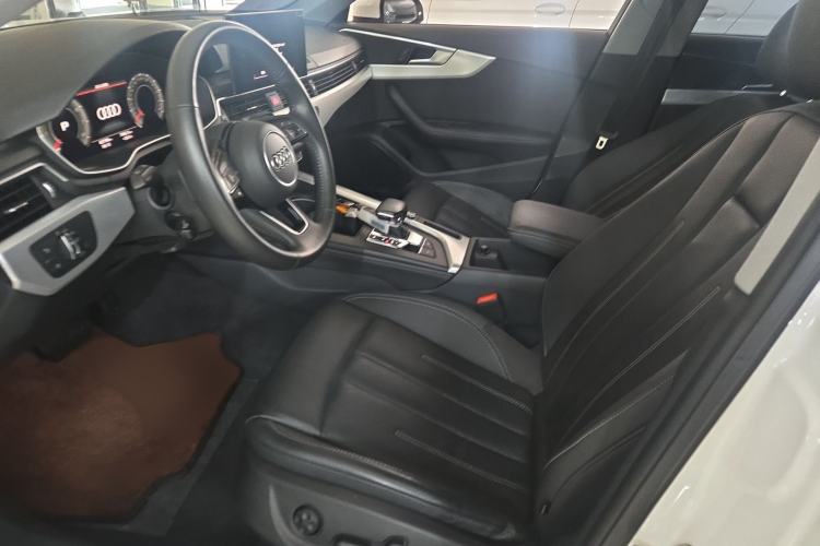Used Audi A4L 2020 40 TFSI Fashionable and Elegant Model
