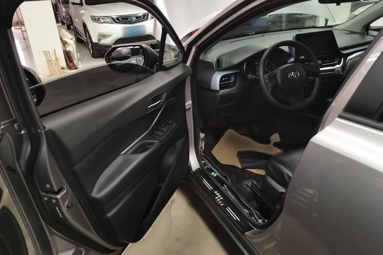 Used Toyota IZOA 2021 2.0L Enjoy Edition
