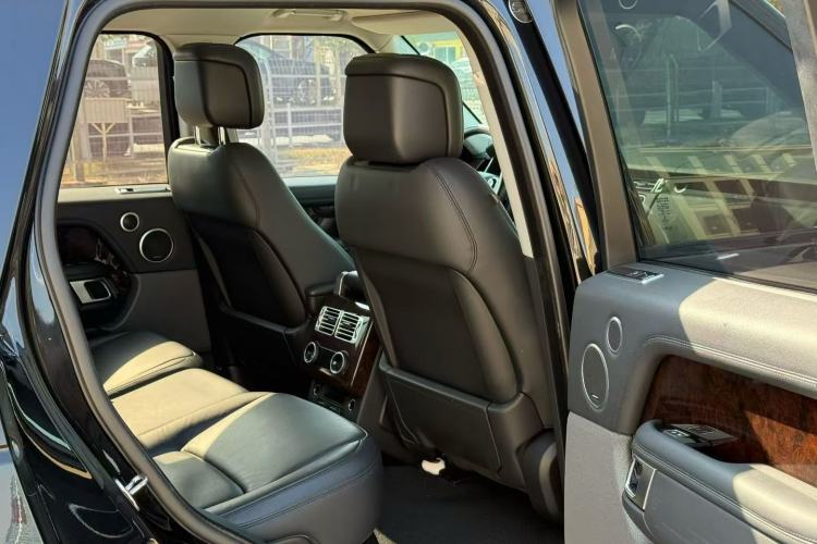 Used Land Rover Range Rover 2020 3.0 L6 Grand Edition
