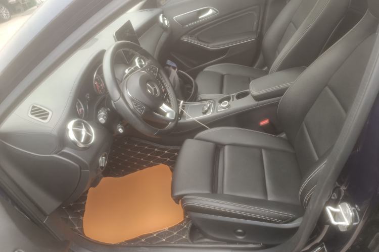 Used Mercedes-Benz GLA 2017 GLA 200 Fashion Model
