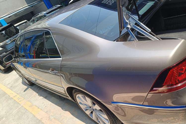 Used Volkswagen Phaeton 2011 3.6L V6 4-Seater Extended-Length Individual Edition
