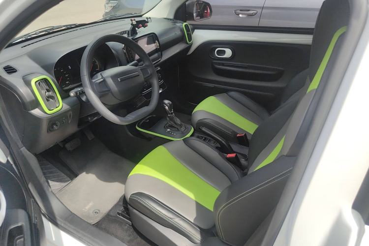 Used Roewe Clever 2021 302 km New Four-Seater Super-Efficient Version
