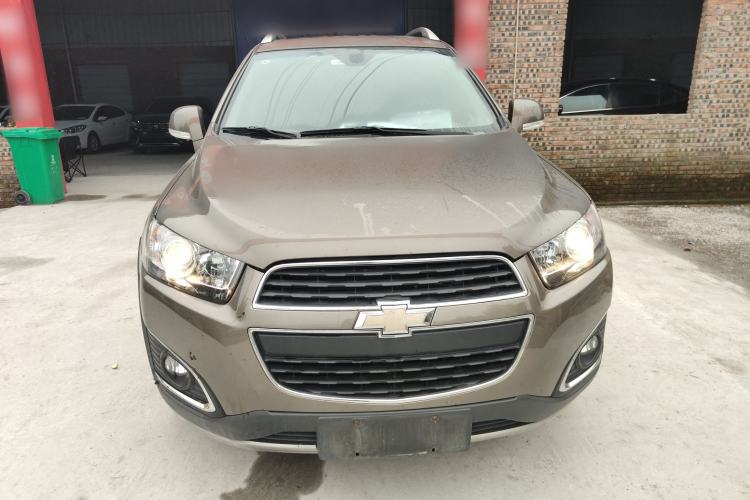 Used Chevrolet Captiva 2015 2.4L 4x4 Flagship Edition 7-Seater
