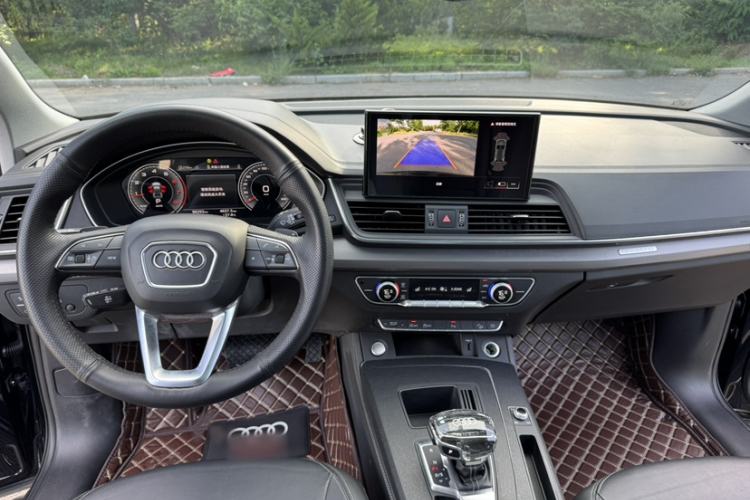 Used Audi Q5L 2022 40T Fashionable and Elegant Model
